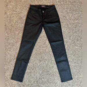 Sleek Black Skinny Jeans for Women